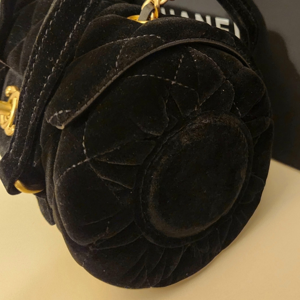 Chanel Gift with Purchase Black Velvet Quilted Handbag - Picture 6 of 17